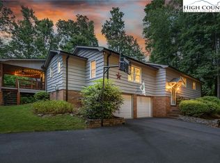 3452 Tranquil Hills Dr, Lenoir, NC 28645