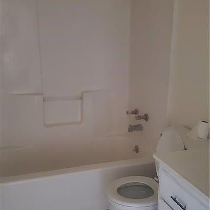 5th image of 209 Casiano St