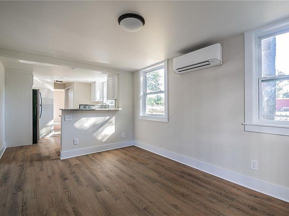 3rd image of 5109 N Central Ave