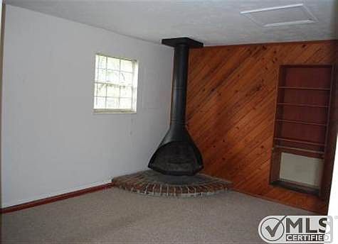 4th image of 2431 Dundee Dr