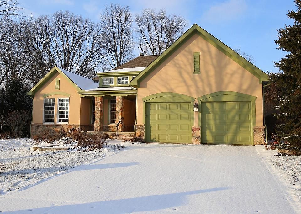1st image of 632 Matthews Brook Ln