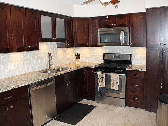 3rd image of 720 Creekside Dr Unit 110