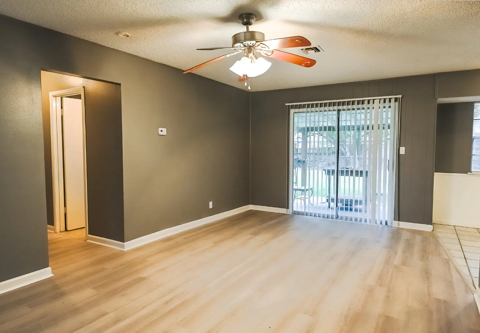 3 bed, 2.0 bath, 952 sqft, $1,500 — Photo 4