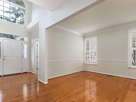 5th image of 14328 Chalfont Dr