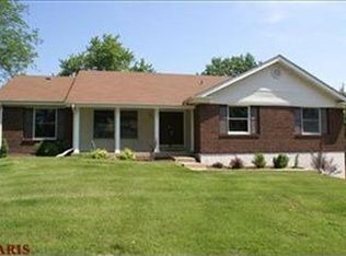 581 Windsor Mill Dr, Ballwin, MO