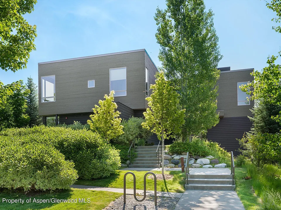 202 Evans Rd #202