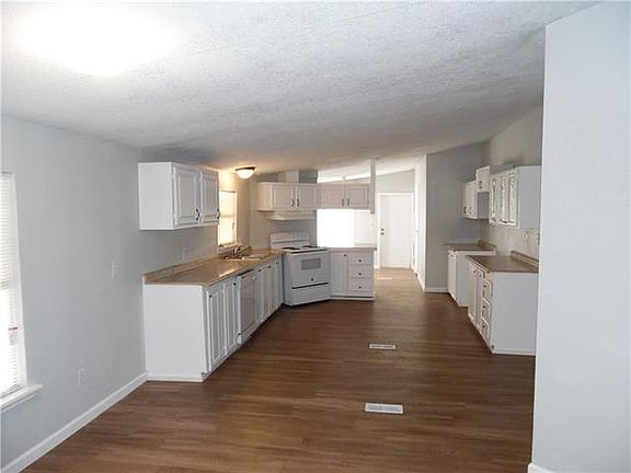 5th image of 111 San Jacinto St