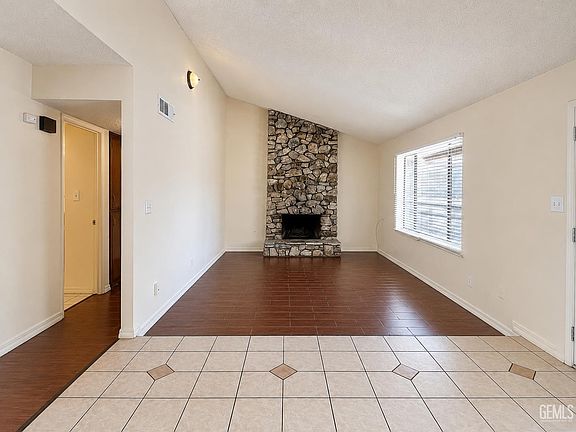 4th image of 9125 Butternut Ave