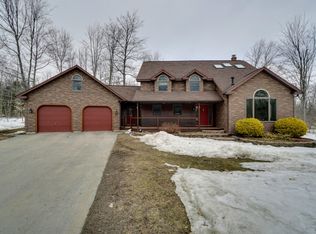 54 Mary Ln, Oakland, ME 04963