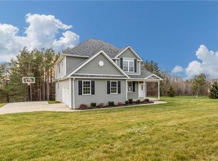 119 Sassafras Dr, Slippery Rock, PA 16057