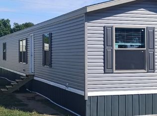 2 Evergreen Ct, Goodfield, IL 61742