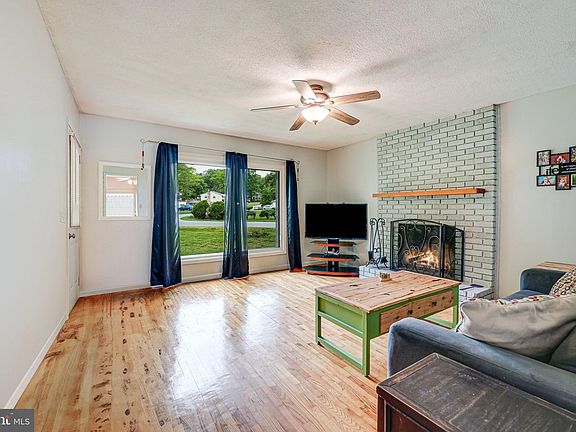 2nd image of 3114 Waverly Dr