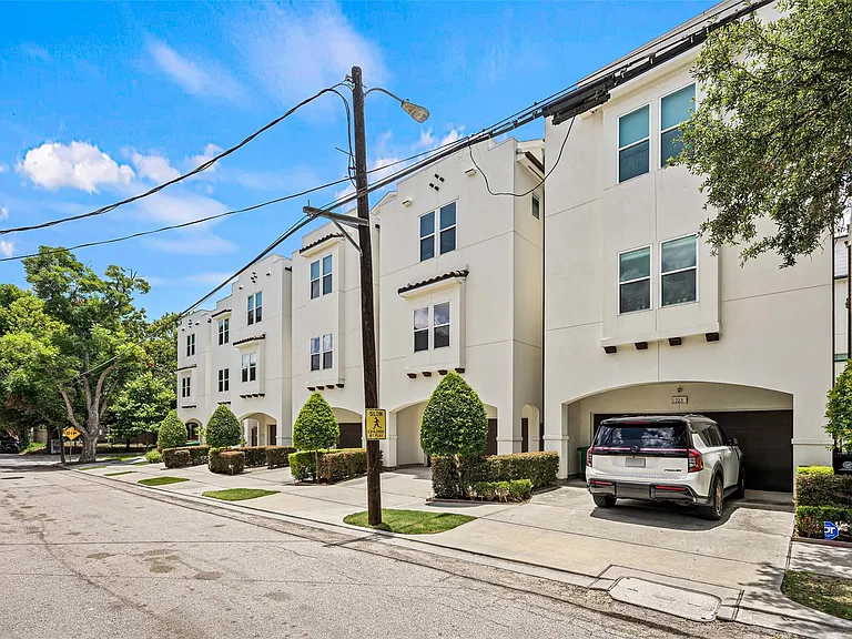 719 Leverkuhn St — Photo 40