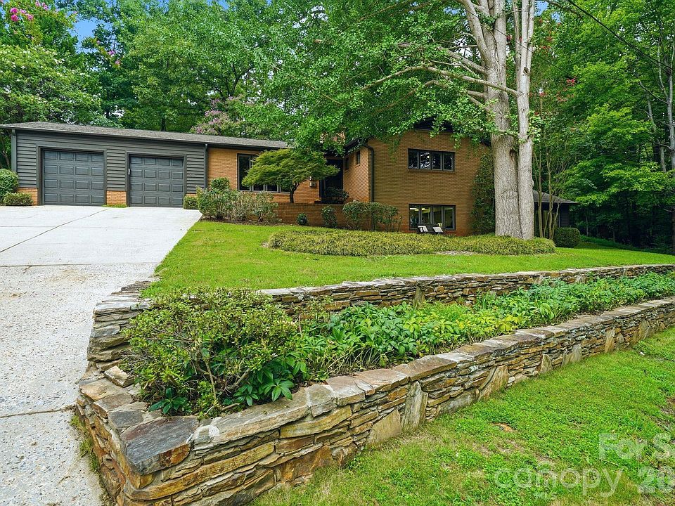 1st image of 515 Dogwood Ln