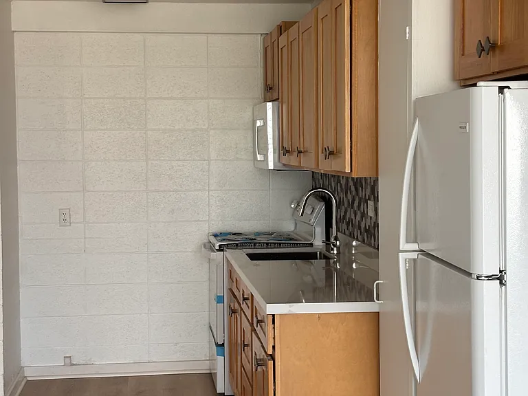 37 Iliahi St — Photo 2