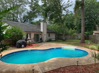 8283 Honeysuckle Ln, Jacksonville, FL 32244