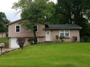 12116 W 69th St, Shawnee, KS 66216