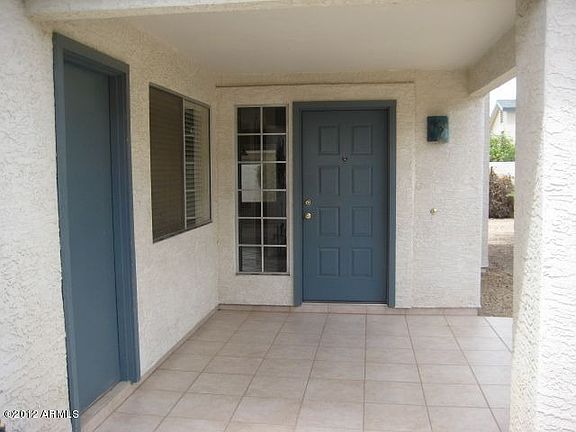 3rd image of 8832 W Grovers Ave