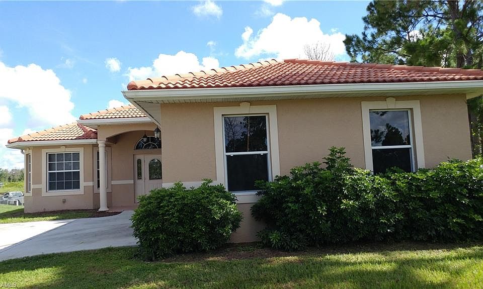 1st image of 1241 Antonio St E