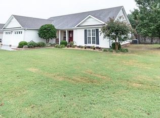 150 Scogin Dr, Tuscumbia, AL 35674