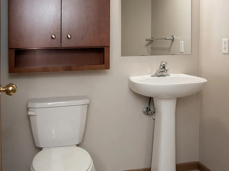 Cedar Pointe Townhomes — Photo 23