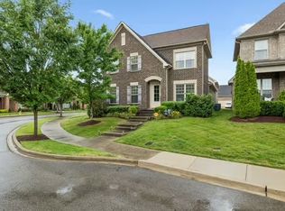 1099 Paddock Park Cir, Gallatin, TN 37066