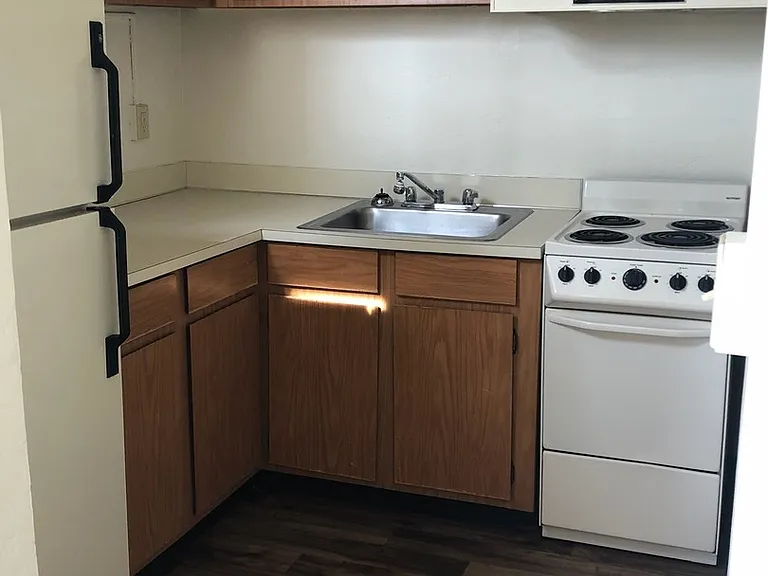 408 SW Monroe Ave #606 — Photo 5