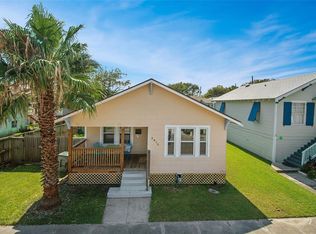 2415 38th St, Galveston, TX 77550