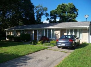 229 Burnside Dr, Swansea, MA 02777