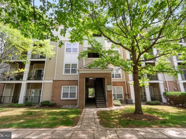 19623 Galway Bay Cir APT 302, Germantown, MD 20874