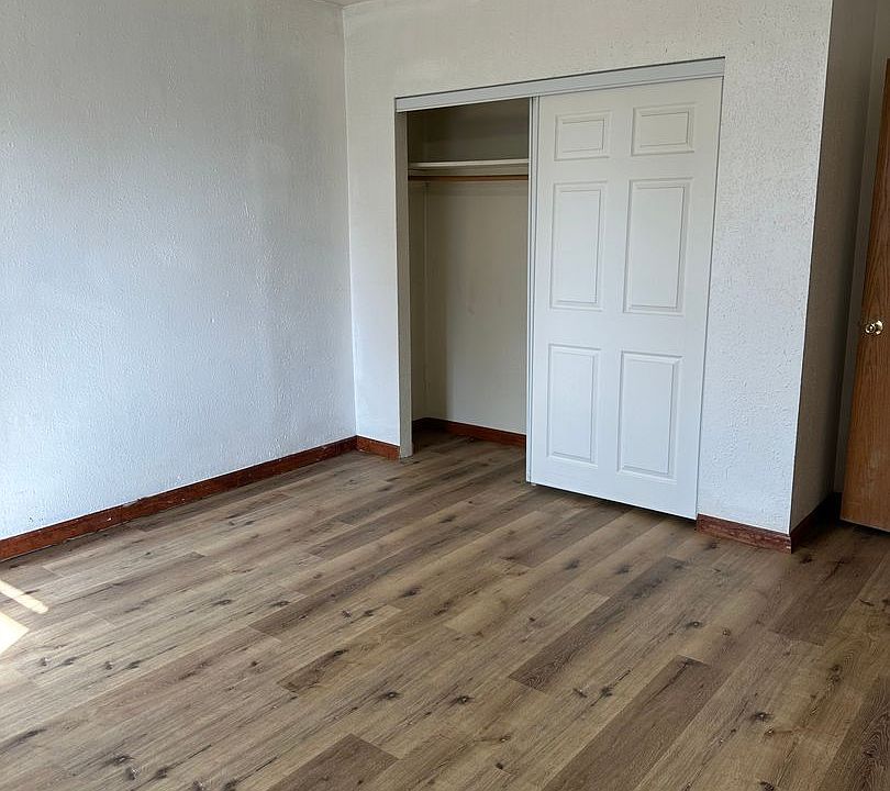 Queen City Manors 130 1st Ave SE Dickinson ND Zillow