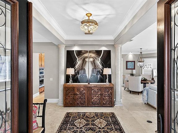 4th image of 248 Maison Ct