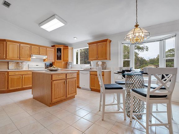 5th image of 2656 Chumleigh Cir