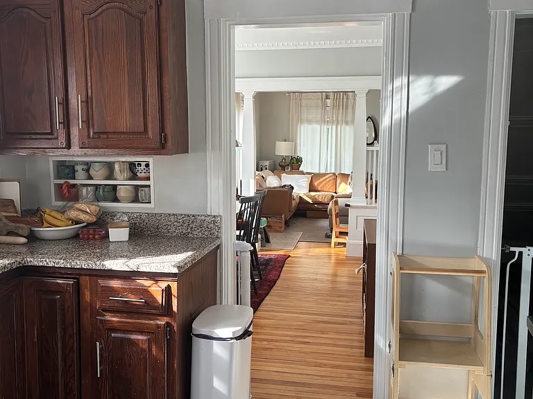 519 Brighton Ave — Photo 5