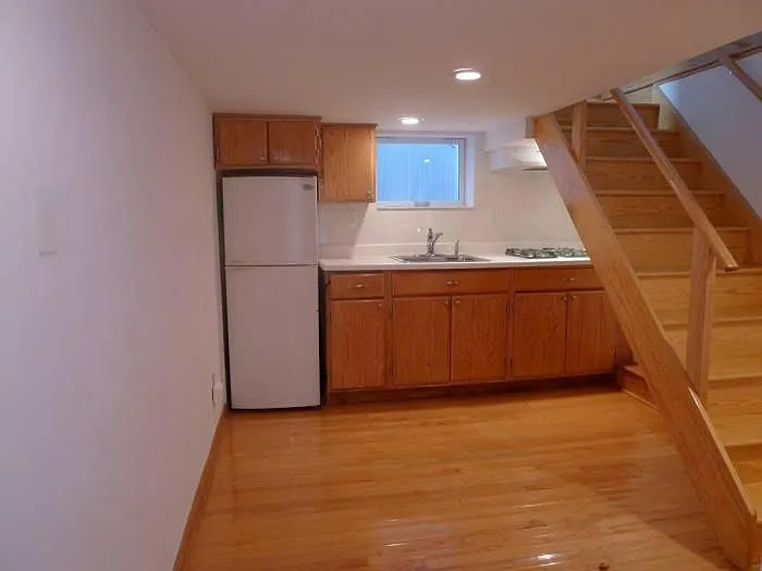KITCHEN DINING AREA