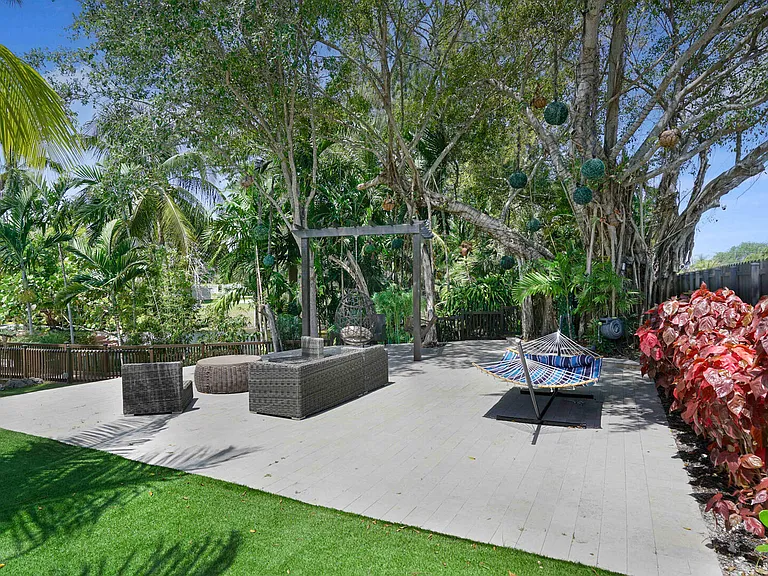 2249 Lazy Ln — Photo 38