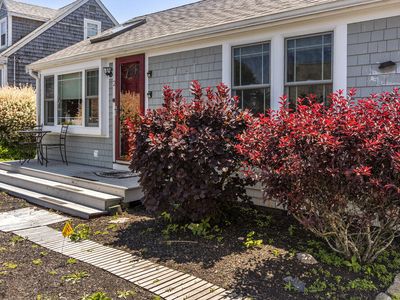 2 Feake Avenue, Sandwich, MA, 02563