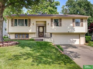 3222 S 128th Cir, Omaha, NE 68144