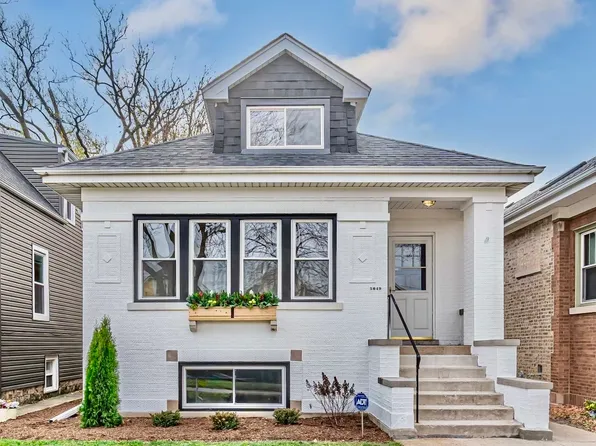 5049 W Patterson Ave, Chicago, IL 60641