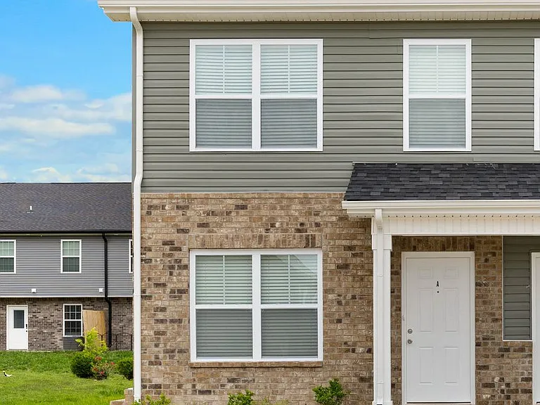 2209 Eldos Trace Cir — Photo 34