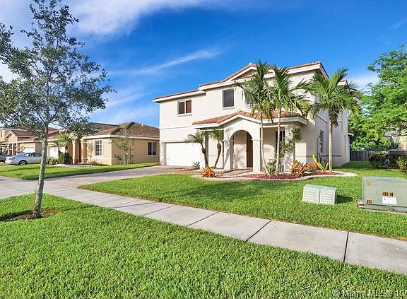 4th image of 20604 NW 14th Pl