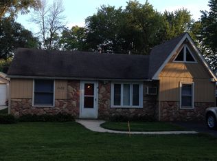 2432 Burbank St, Joliet, IL 60435