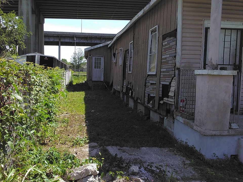 2nd image of 1337 Lawrence St