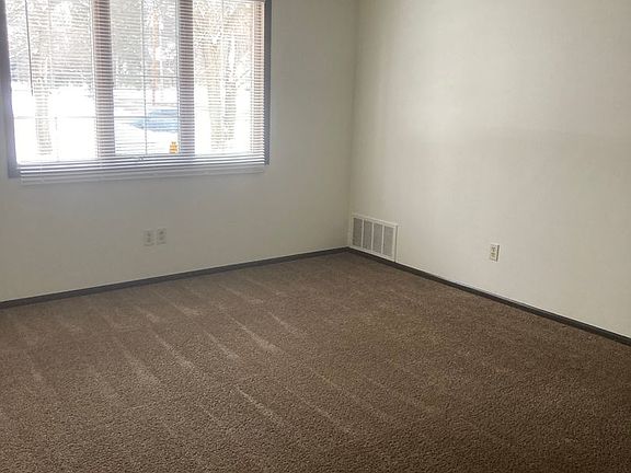 4th image of 1500-1516 W Market St #1516-02
