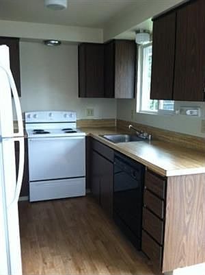 3rd image of 2505 Neals Ln APT B