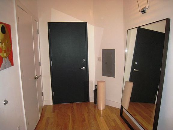 apt foyer