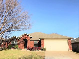1717 Crestmeadow Ln, Mansfield, TX 76063