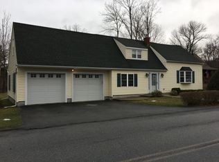 22 Pleasant Ln, Poughkeepsie, NY 12603