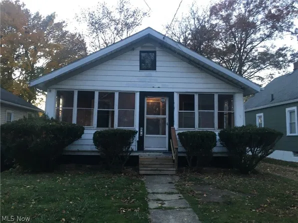 694 Virginia Ave, Akron, OH 44306