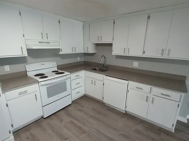 566 Washington St #1 — Photo 15